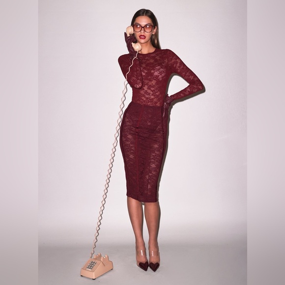 NWT Fleur Du Mal Le Stretch Lace Long Sleeve Bodysuit in Auburn— Size Medium - Picture 2 of 16